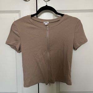 Garage light brown/tan double zip up ribbed casual short tee shirt